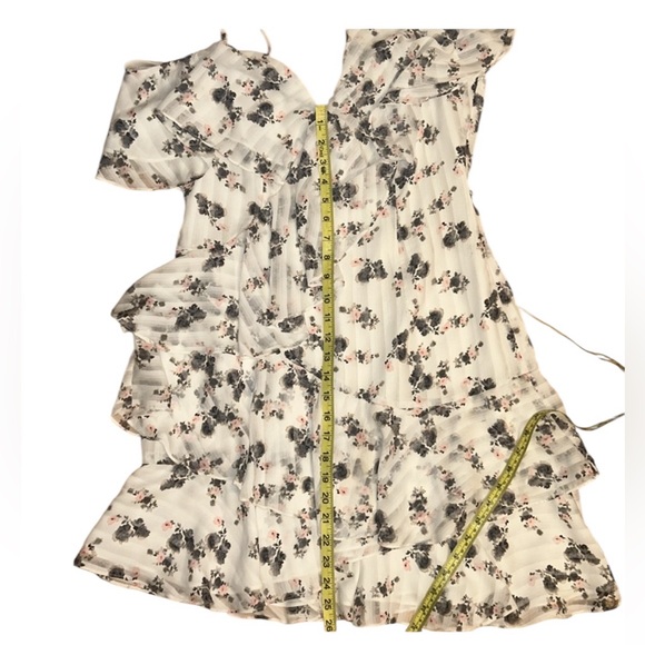 Elliatt Revolve Bloom Floral Print Asymmetric Dress size Women’s Large - Picture 9 of 11